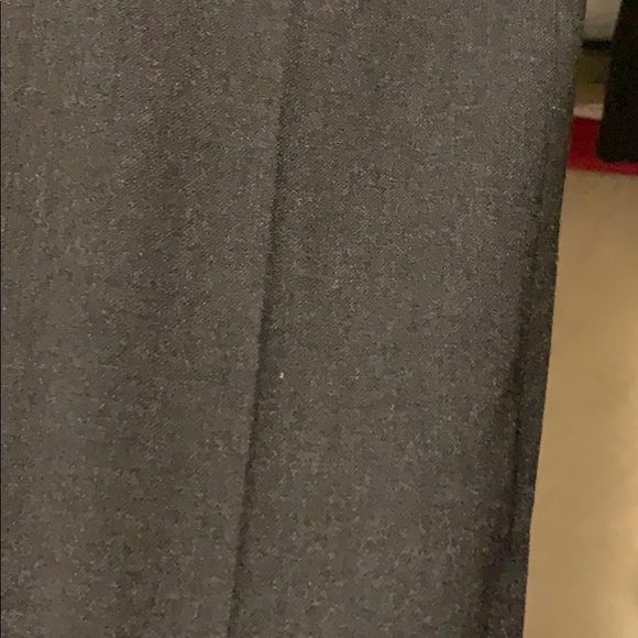 Grey wool Elie Tahari pant.  Never worn. Lined. - Picture 3 of 12